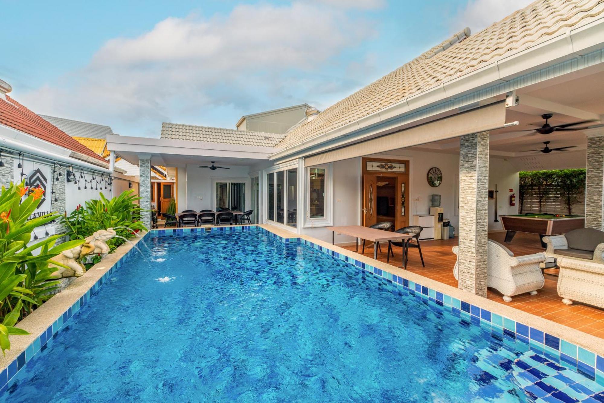 Pattaya Private Villa - Pool,Sauna,Snooker,Bbq Buitenkant foto