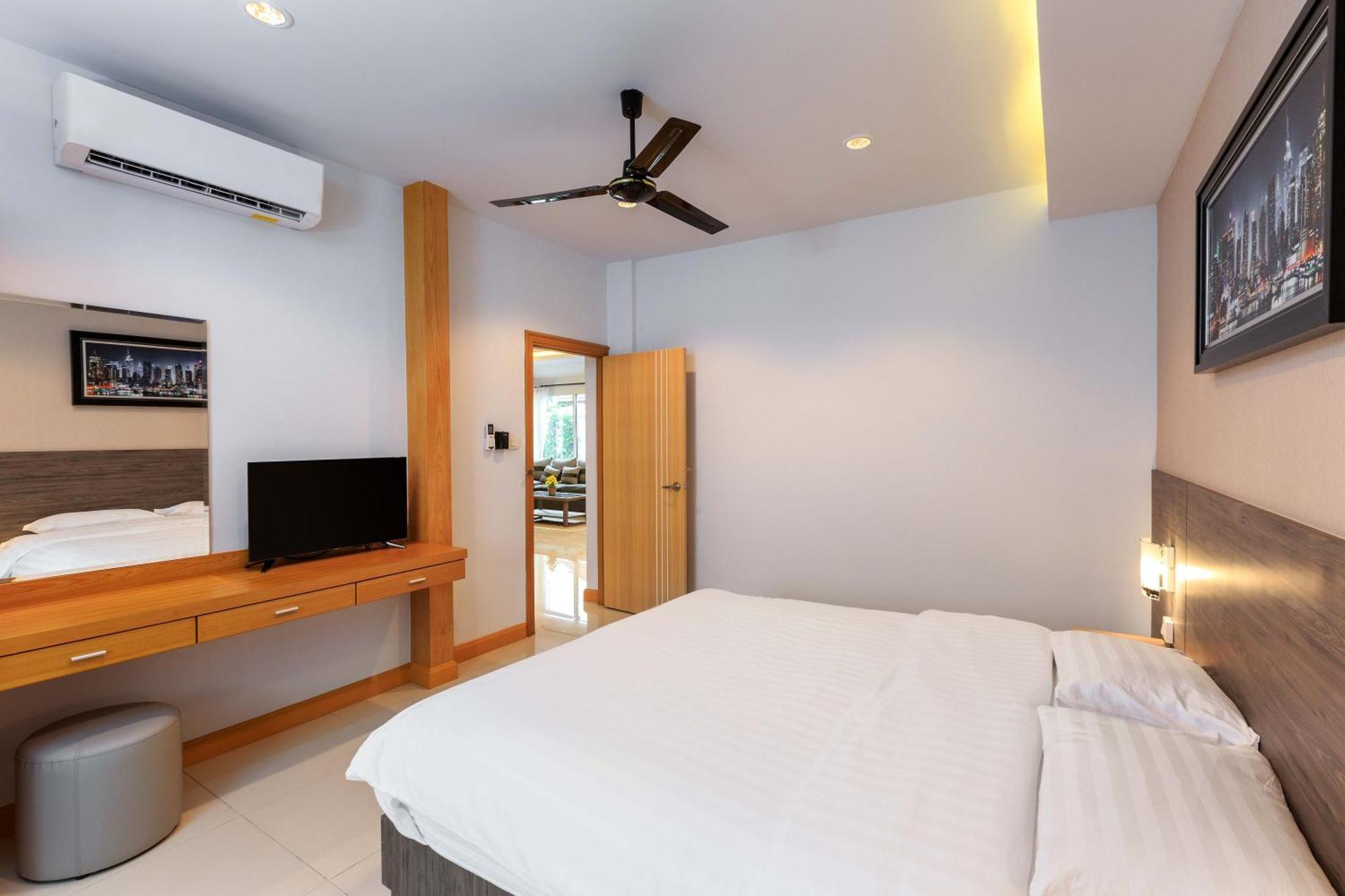 Pattaya Private Villa - Pool,Sauna,Snooker,Bbq Buitenkant foto