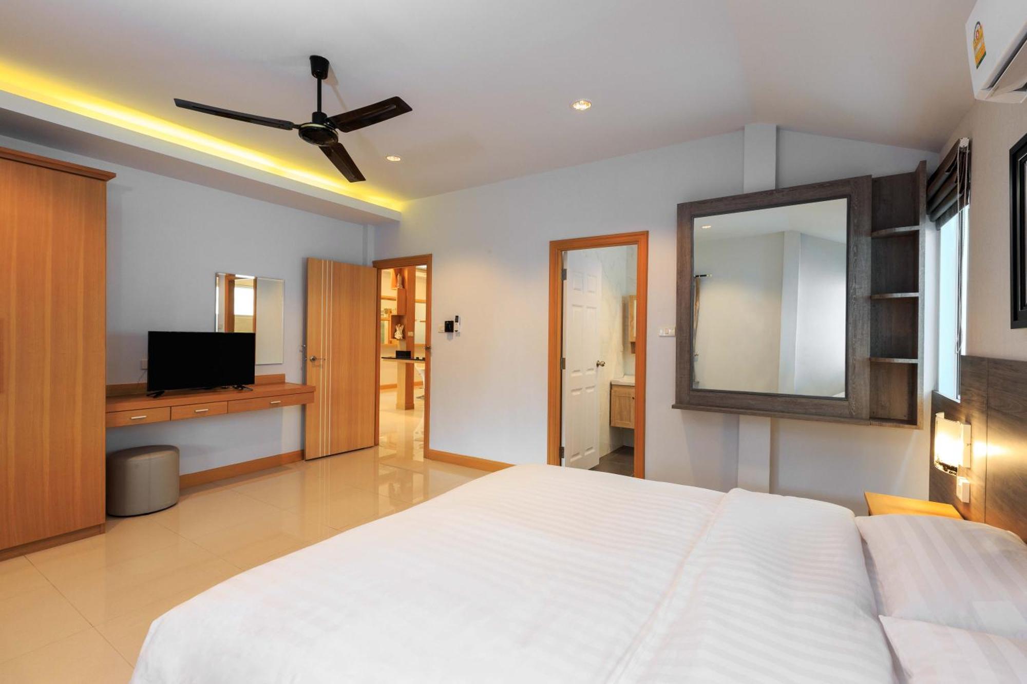 Pattaya Private Villa - Pool,Sauna,Snooker,Bbq Buitenkant foto