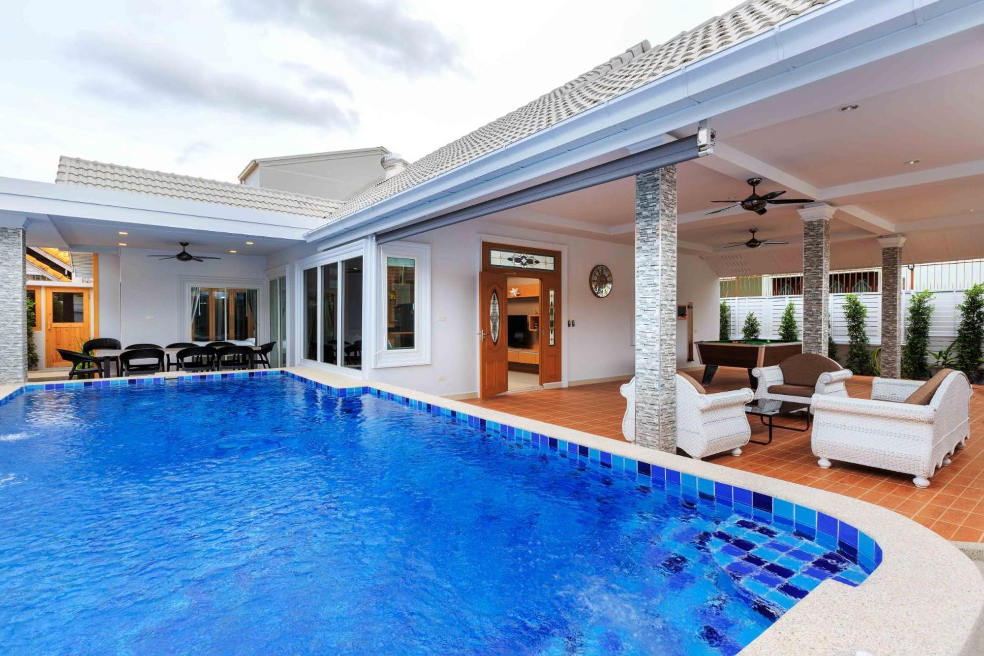 Pattaya Private Villa - Pool,Sauna,Snooker,Bbq Buitenkant foto