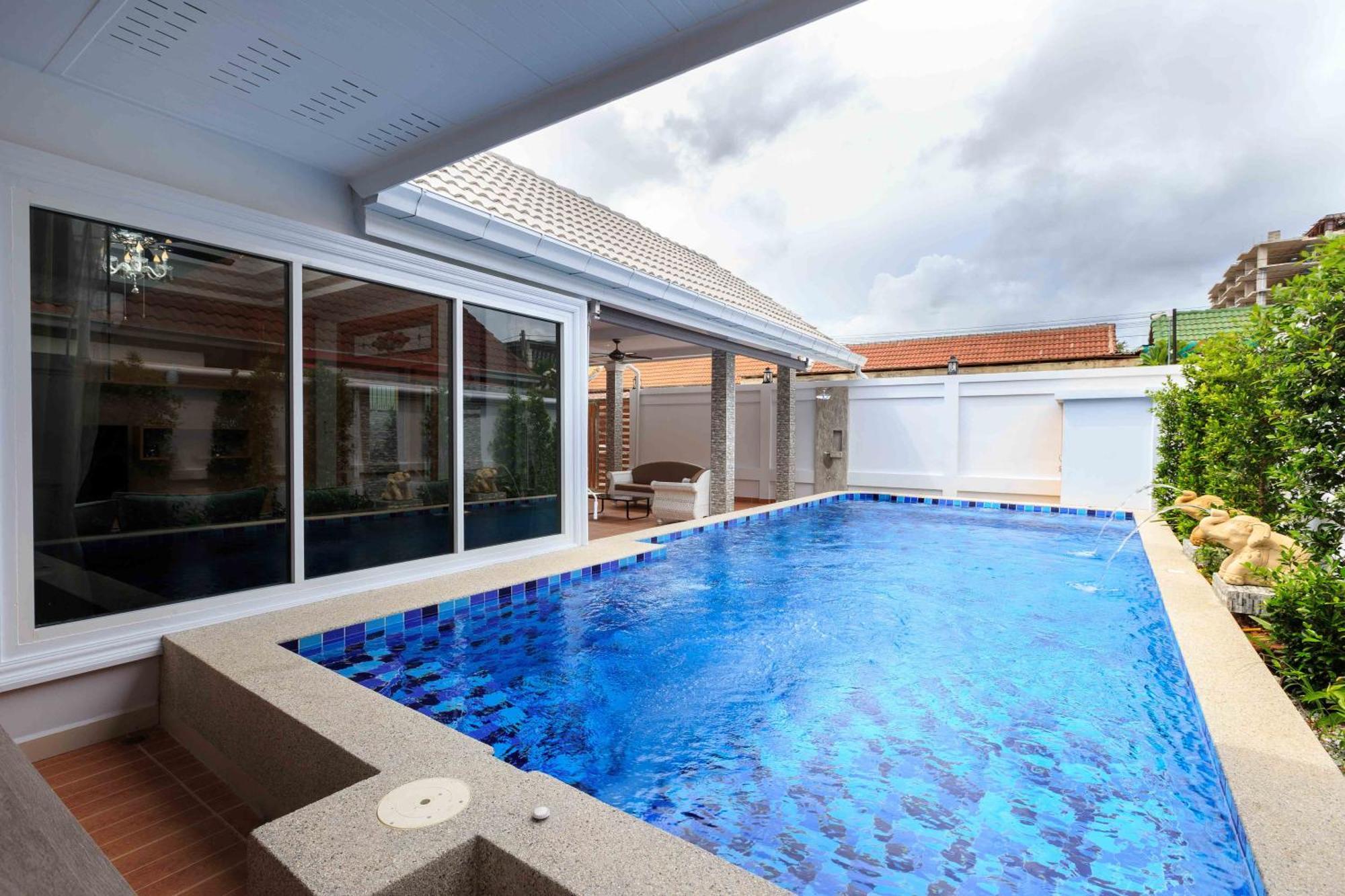 Pattaya Private Villa - Pool,Sauna,Snooker,Bbq Buitenkant foto