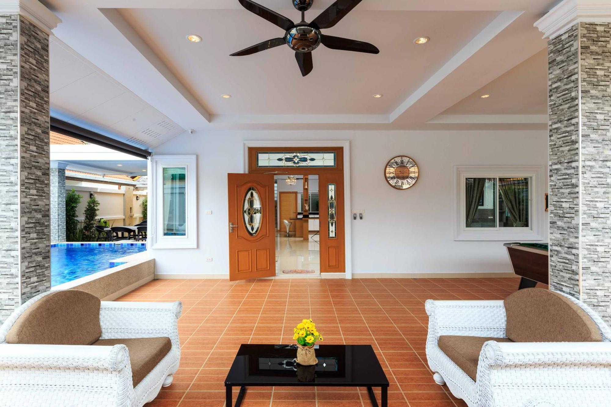 Pattaya Private Villa - Pool,Sauna,Snooker,Bbq Buitenkant foto